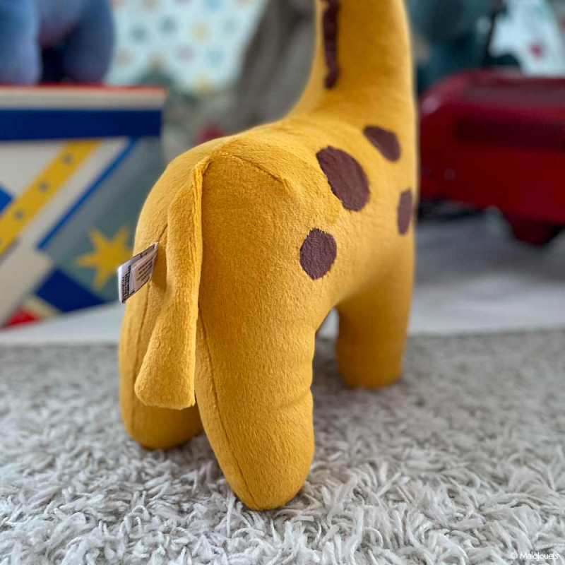Les taches de rousseur du doudou girafe de Jellycat