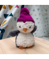 Peluche petit pingouin Wee avec bonnet fuchsia Jellycat