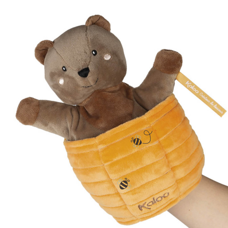 Ted l'ours, une marionnette pour amuser les petits.